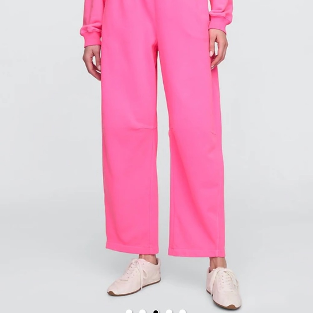 GAP Factory Vibrant Pink pull on barrel sweatpants